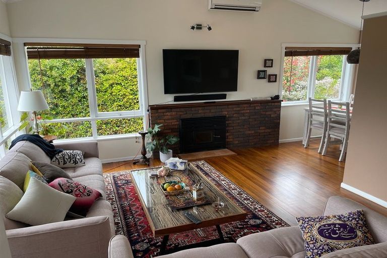 Photo of property in 2/111 Carlisle Road, Torbay, Auckland, 0632