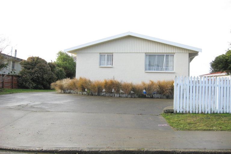Photo of property in 15 Hastings Street, Waikiwi, Invercargill, 9810