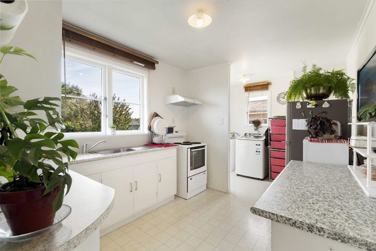Photo of property in 1/160 Forrest Hill Road, Forrest Hill, Auckland, 0620