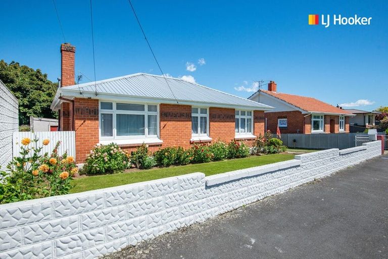 Photo of property in 18 Argyle Street, Mornington, Dunedin, 9011