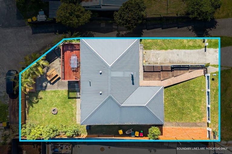 Photo of property in 38 Woodside Road, Massey, Auckland, 0614