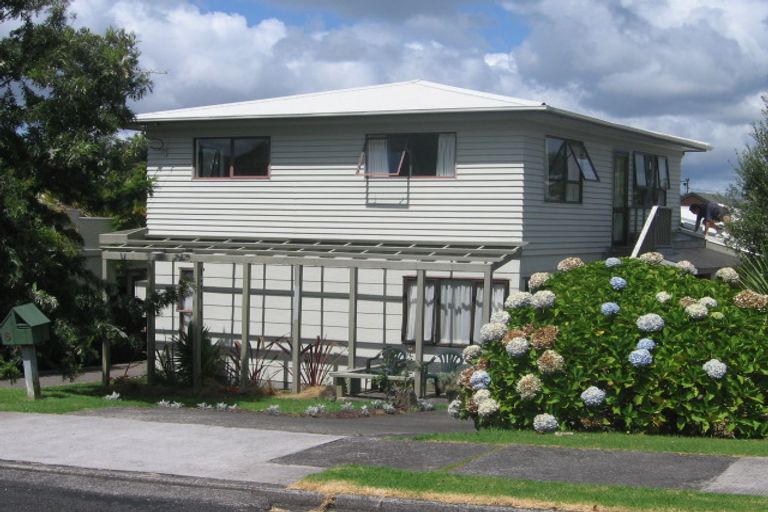 Photo of property in 2/6 Belmont Terrace, Milford, Auckland, 0620