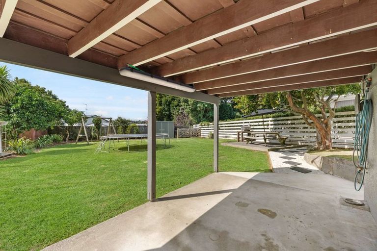 Photo of property in 12 Norfolk Rise, Waiuku, 2123