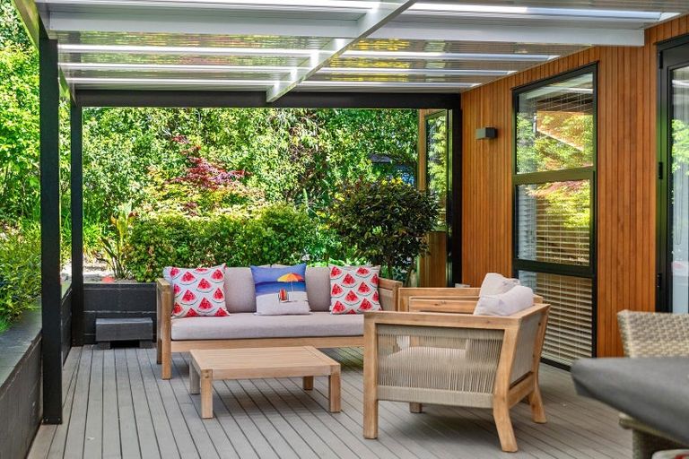 Photo of property in 11 Janice Place, Mount Pleasant, Christchurch, 8081