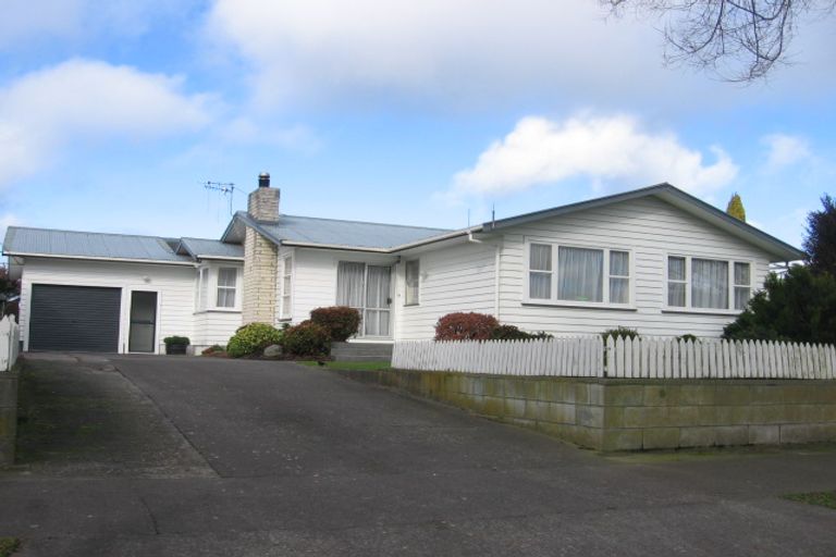Photo of property in 30 Herbert Avenue, Cloverlea, Palmerston North, 4412