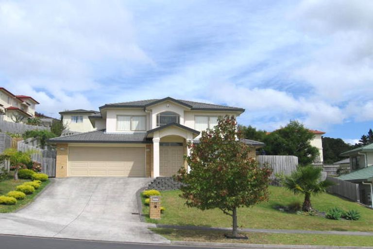 Photo of property in 38 Bluebird Crescent, Unsworth Heights, Auckland, 0632