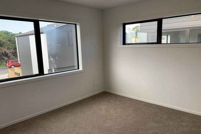 Photo of property in 5/4 Harry Ward Place, Henderson, Auckland, 0610