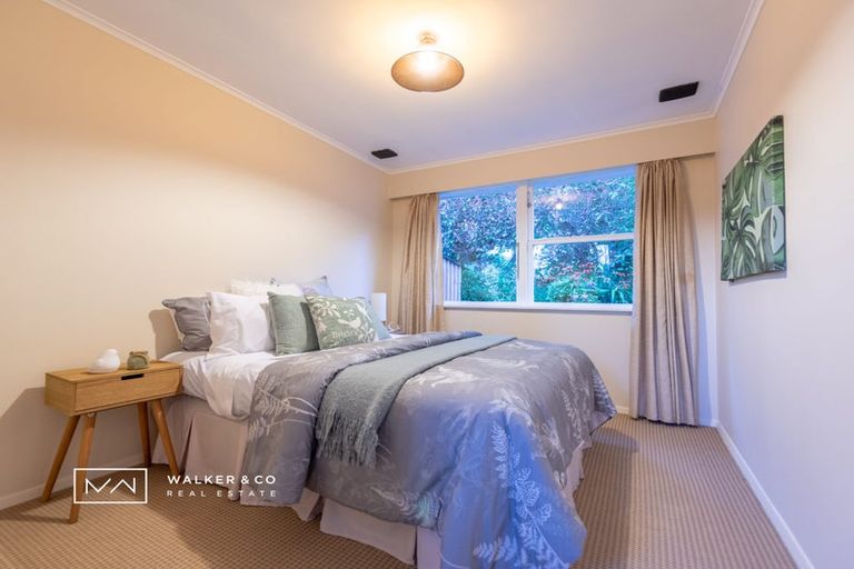Photo of property in 28 Pinehaven Road, Pinehaven, Upper Hutt, 5019