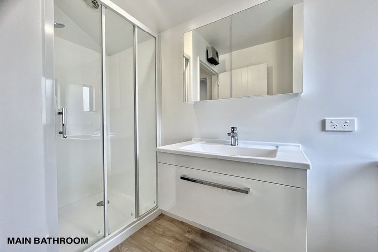 Photo of property in 17 Wheatsheaf Lane, Heathcote Valley, Christchurch, 8022