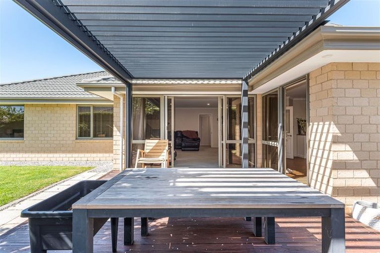 Photo of property in 18 Eaglesome Avenue, Aidanfield, Christchurch, 8025