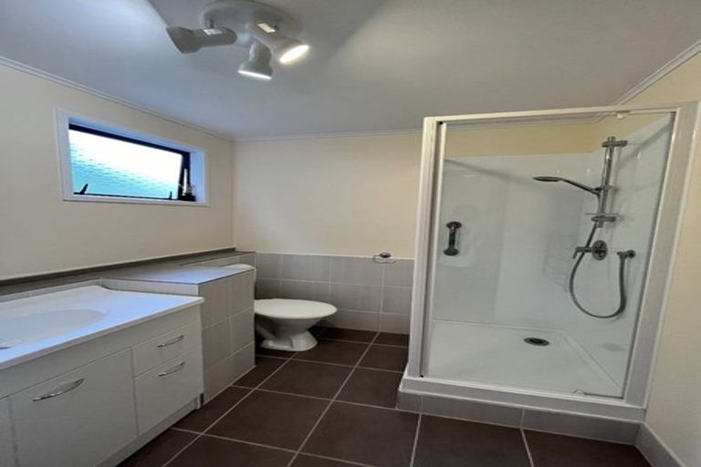 Photo of property in 10 Kallista Place, Browns Bay, Auckland, 0630