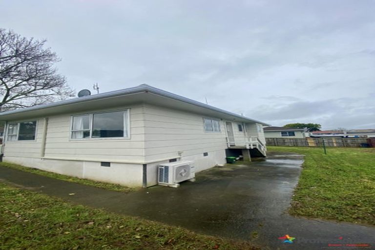 Photo of property in 1 Secretariat Place, Randwick Park, Auckland, 2105