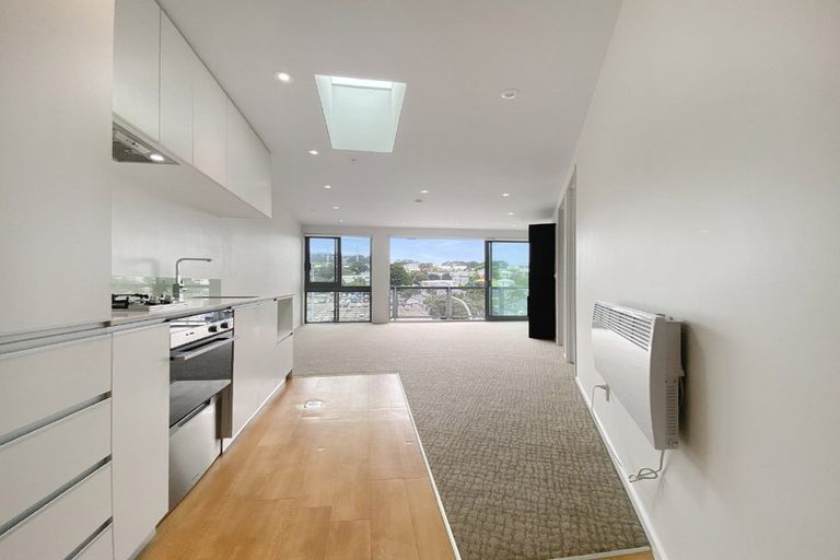 Photo of property in Masina Apartments, 313/80 Riddiford Street, Newtown, Wellington, 6021