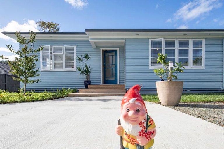 Photo of property in 12 Wautaiti Drive, Riverhead, 0820