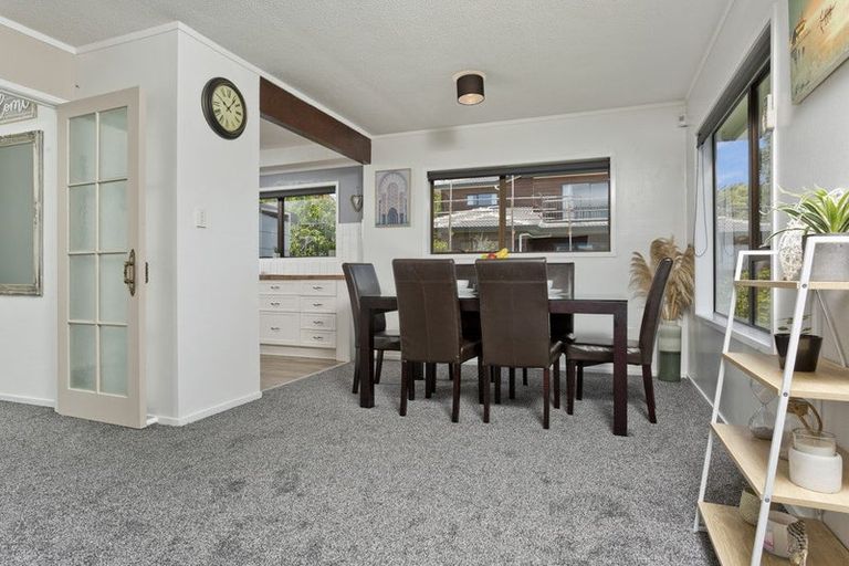 Photo of property in 2/38 Birkdale Road, Birkdale, Auckland, 0626