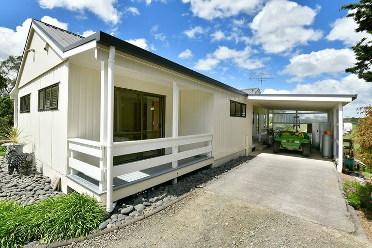 Photo of property in 167 Anderson Road, Helensville, 0875
