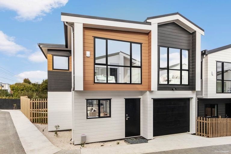 Photo of property in 108d Taikata Road, Te Atatu Peninsula, Auckland, 0610