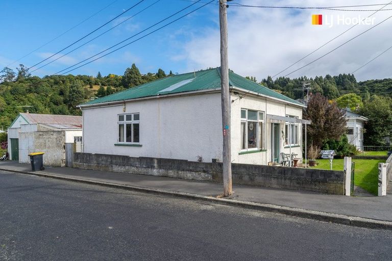 Photo of property in 39 Selwyn Street, North East Valley, Dunedin, 9010
