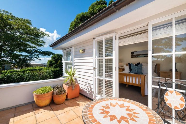 Photo of property in 14 Maleme Avenue, Belmont, Auckland, 0622