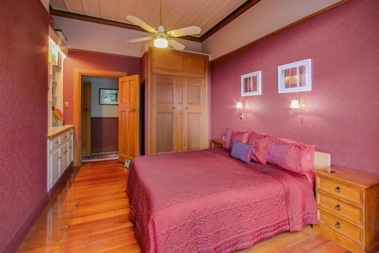 Photo of property in 18 Sealy Road, Bluff Hill, Napier, 4110