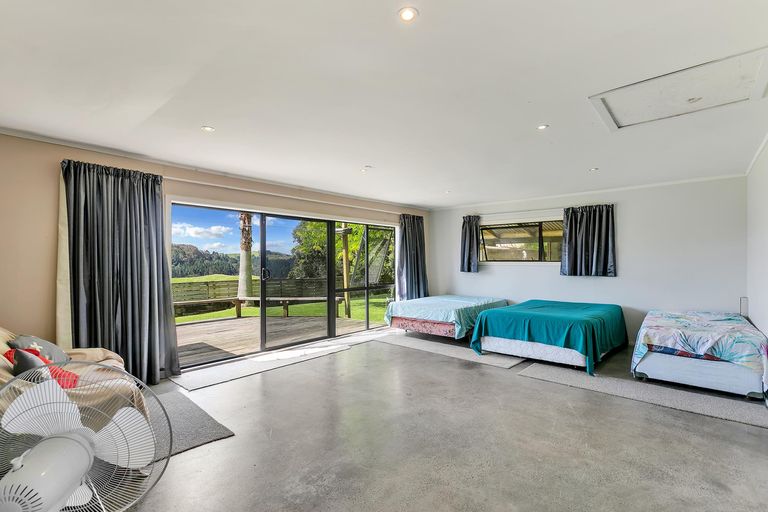 Photo of property in 278 Upper Orewa Road, Wainui, Silverdale, 0992
