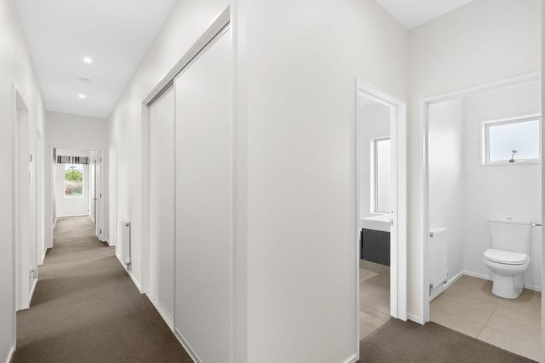 Photo of property in 3 Whitcombe Place, Darfield, 7571