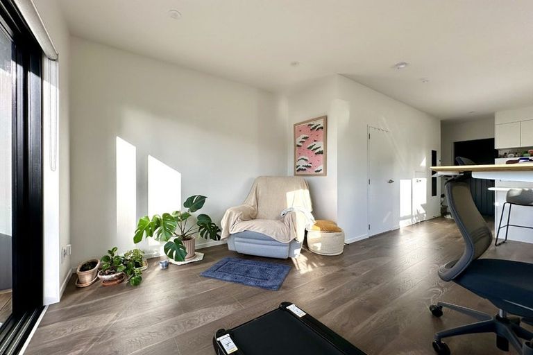 Photo of property in 3 Morihana Close, Glen Eden, 0602