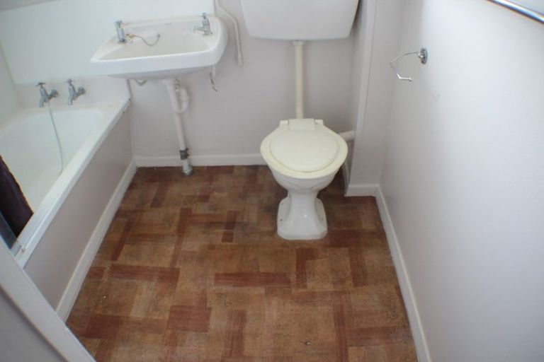 Photo of property in Wellway Flats, 45 Mcparland Street, Ebdentown, Upper Hutt, 5018