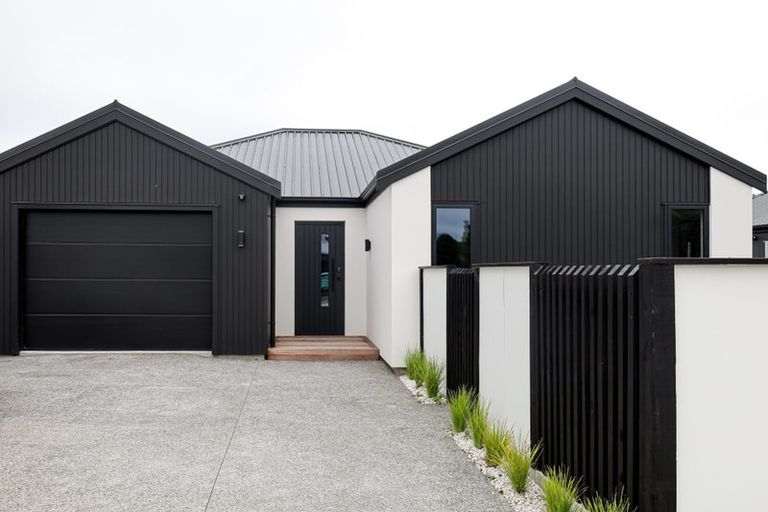 Photo of property in 4 Samuel Place, Terrace End, Palmerston North, 4410