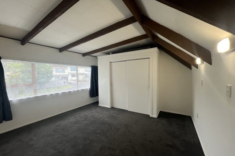 Photo of property in 2 Mervyn Place, Plimmerton, Porirua, 5026