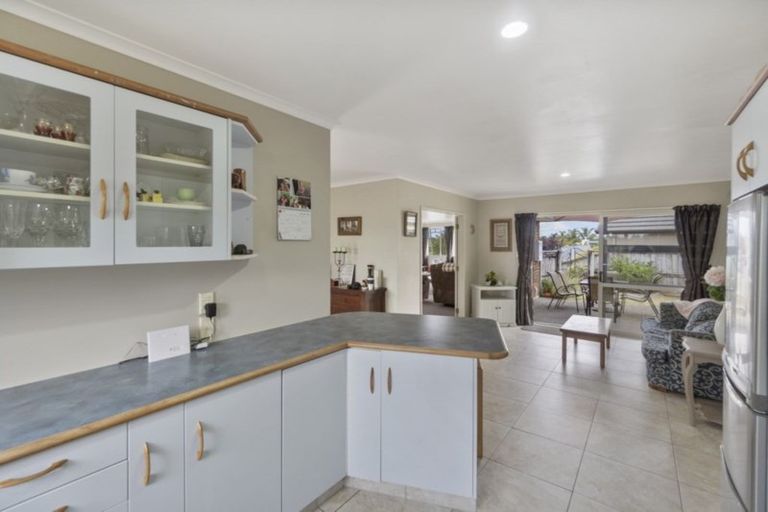 Photo of property in 12 Flora Way, Rototuna, Hamilton, 3210