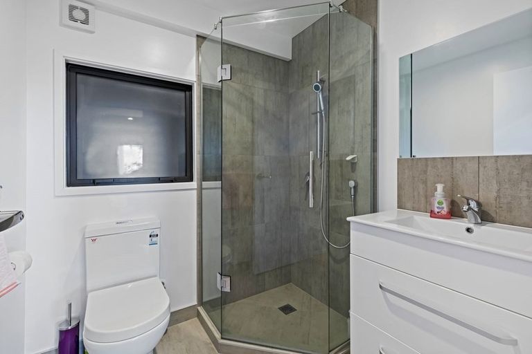 Photo of property in 61 John Dee Crescent, Red Beach, 0932