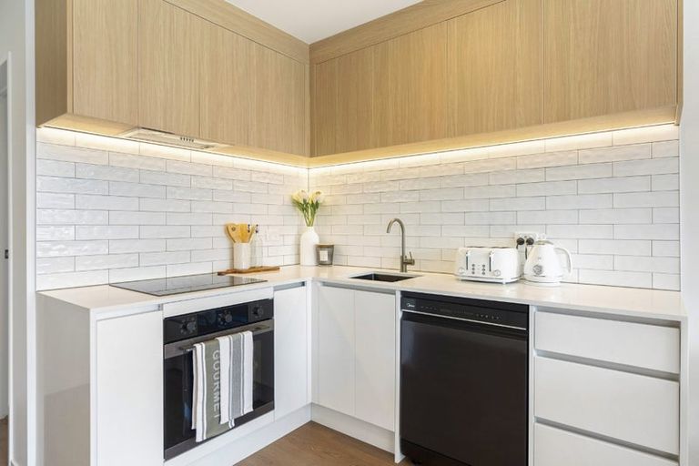 Photo of property in 1/6 Ngaroma House Drive, Hobsonville, Auckland, 0616