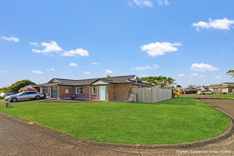 Photo of property in 11/15 O'sullivan Place, Waiuku, 2123