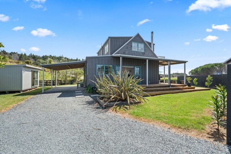 Photo of property in 806 Cove Road, Waipu, 0582
