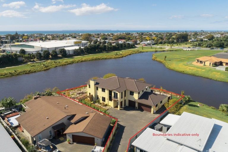 Photo of property in 166 Oriental Parade, Papamoa Beach, Papamoa, 3118