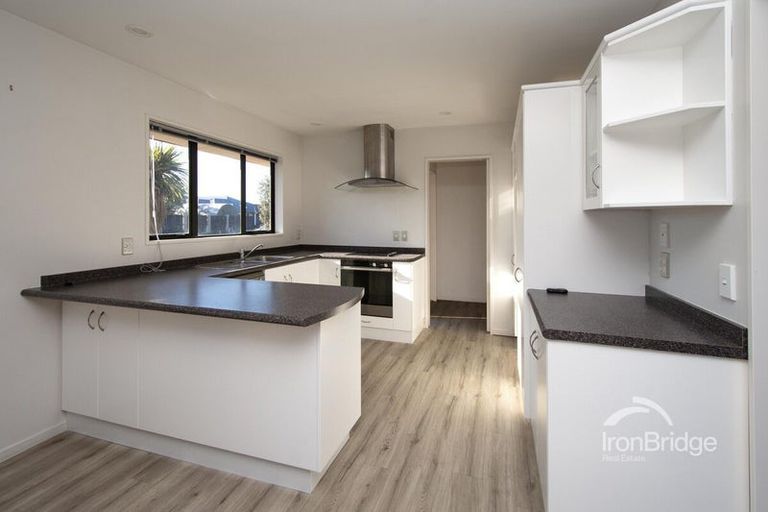 Photo of property in 58 Broadhaven Avenue, Parklands, Christchurch, 8083