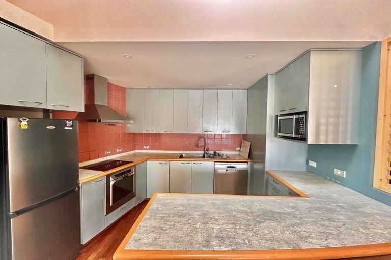 Photo of property in Tennyson Apartments, 3/25 Tennyson Street, Te Aro, Wellington, 6011