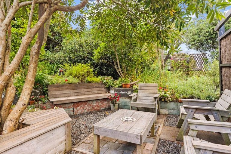 Photo of property in 11 Waimea Road, Waikanae Beach, Waikanae, 5036