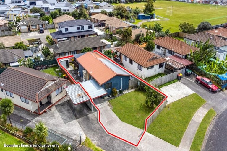 Photo of property in 2/24 Norrie Smith Avenue, Flat Bush, Auckland, 2023