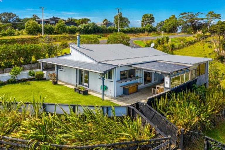 Photo of property in 80 Wishart Road, Helensville, 0875