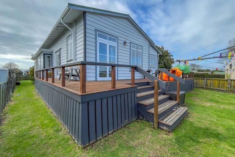 Photo of property in 39 Pipiroa Road, Ngatea, 3503