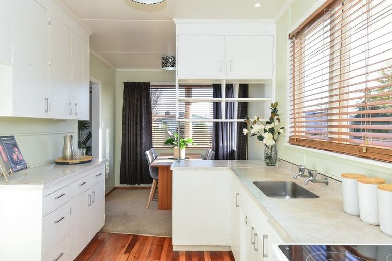 Photo of property in 12 Katherine Place, Melville, Hamilton, 3206