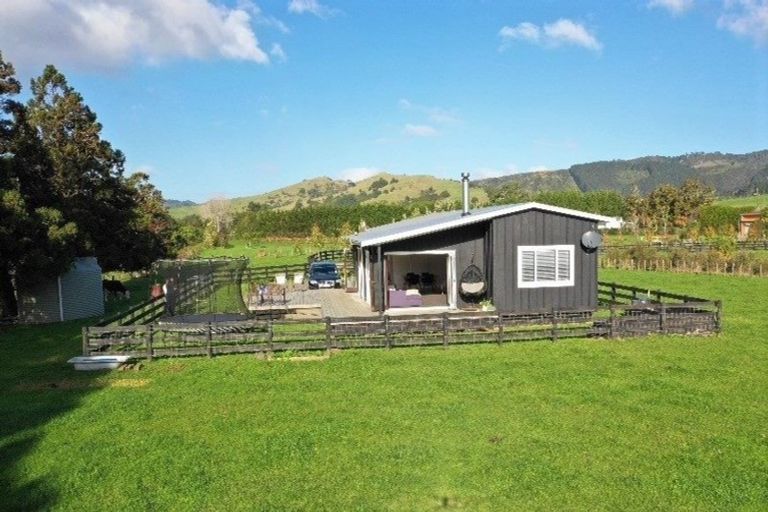 Photo of property in 1281 Whangaripo Valley Road, Whangaripo, Wellsford, 0972