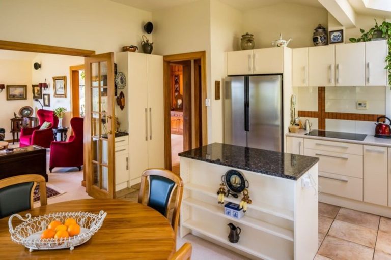 Photo of property in 36 Moana Road, Days Bay, Lower Hutt, 5013