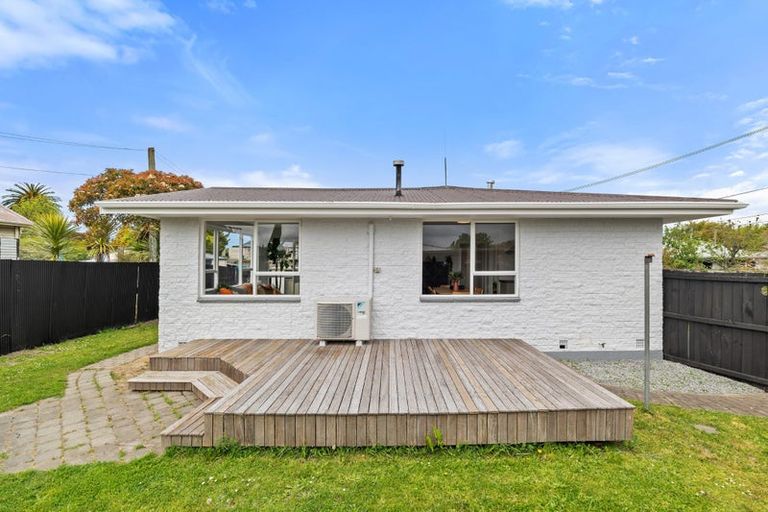 Photo of property in 2/29 Wainoni Road, Wainoni, Christchurch, 8061