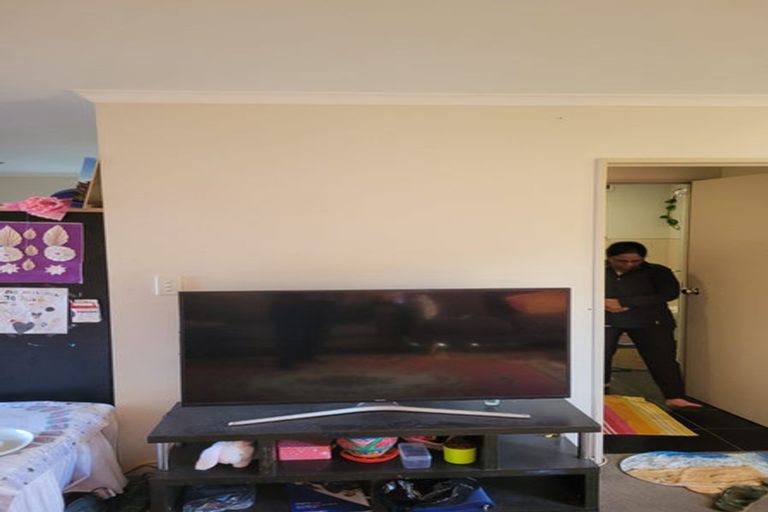 Photo of property in 4c Kelkirk Street, Kelston, Auckland, 0602