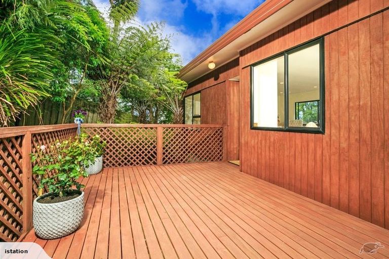 Photo of property in 1/16 Arran Road, Browns Bay, Auckland, 0630