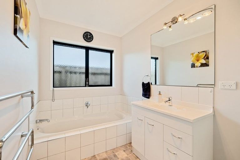 Photo of property in 49c Princess Street, Waitara, 4320