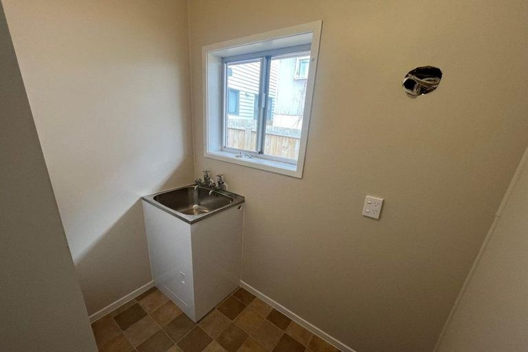 Photo of property in 64 Royal Road, Massey, Auckland, 0614